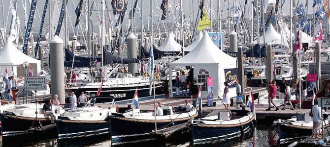 Mit einem Hausboot durch Europa Mit einem Hausboot durch Europa